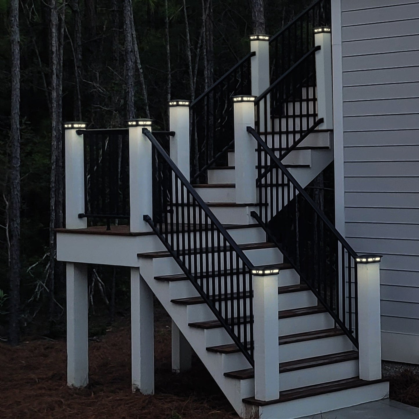 Classy Caps 6-in x 6-in 10-Lumen 1-Watt Brown Solar LED Outdoor Post Cap Light (2700 K)
