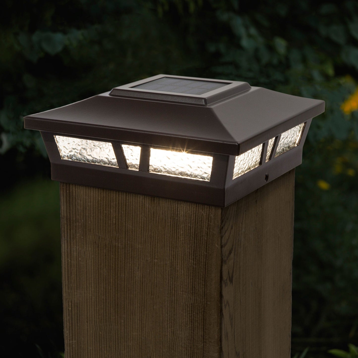 Classy Caps 6-in x 6-in 10-Lumen 1-Watt Brown Solar LED Outdoor Post Cap Light (2700 K)