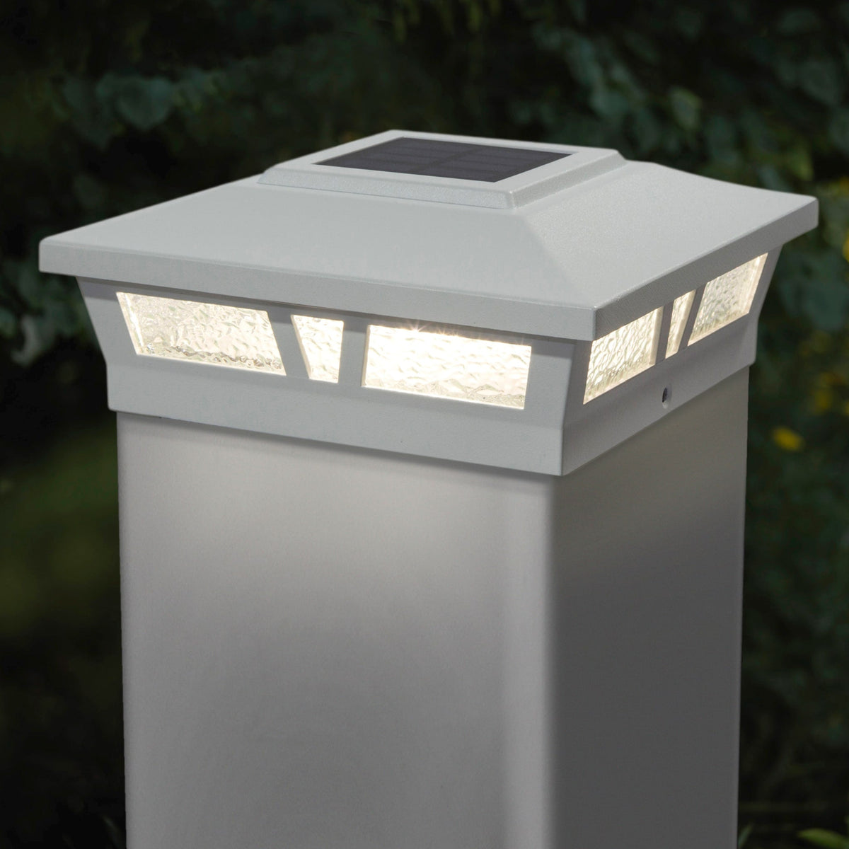 Classy Caps 6-in x 6-in 10-Lumen 1-Watt White Solar LED Outdoor Post Cap Light (2700 K)