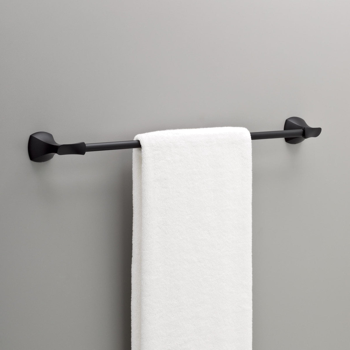 Delta Sandover 4-Piece Decorative Bathroom Hardware Set, Matte Black – 24-in Towel Bar, TP Holder, Towel Ring, Robe Hook