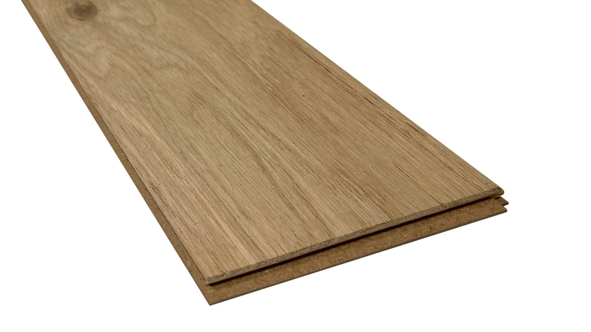 Bruce Nature of Wood Platinum Butterscotch Red Oak 5-in W x 1/2-in T x Varying Length Smooth/Traditional Engineered Hardwood Flooring (28-sq ft / Carton)