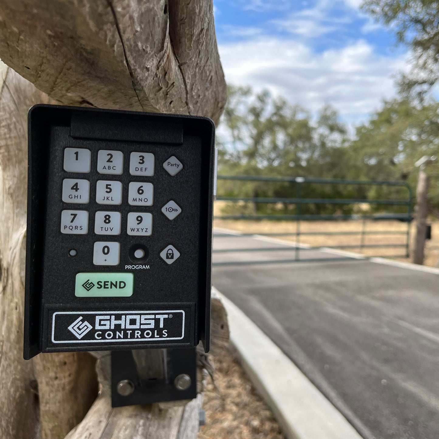 Ghost Controls Keypad Mounting Pedestal for Driveway Gate Opener - Party Mode, Vacation Mode, 20 Access Codes, Battery Powered