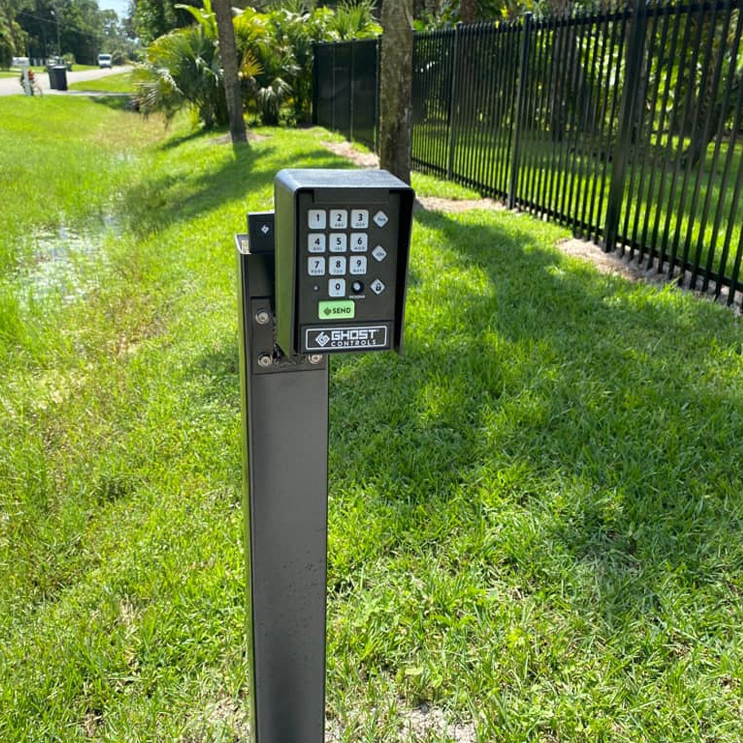 Ghost Controls Keypad Mounting Pedestal for Driveway Gate Opener - Party Mode, Vacation Mode, 20 Access Codes, Battery Powered