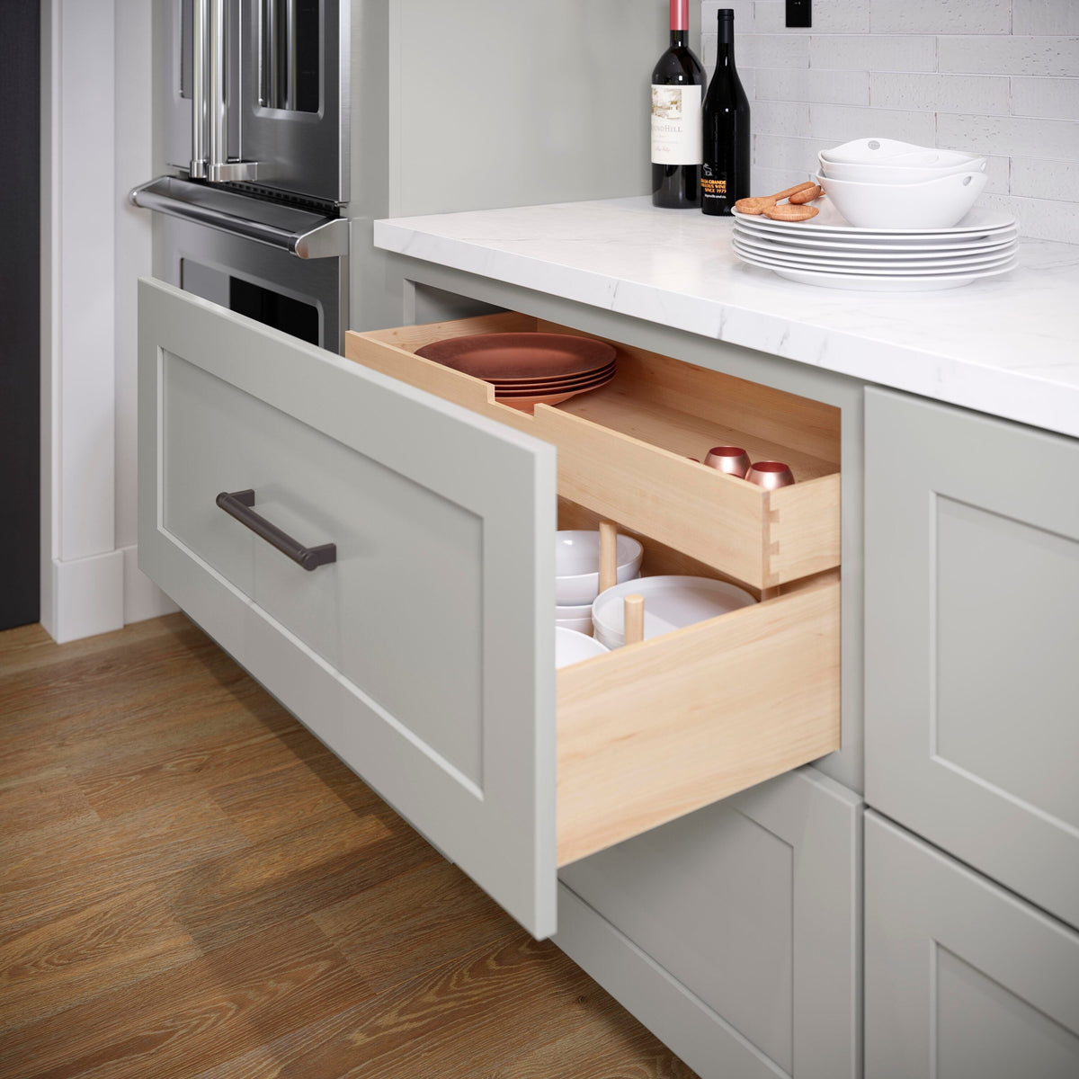 allen + roth Aveley 18-in W x 34.5-in H x 24-in D Linen 1-Drawer Pull-out Wastebasket Base Fully Assembled Cabinet (Flat Panel Shaker Style)
