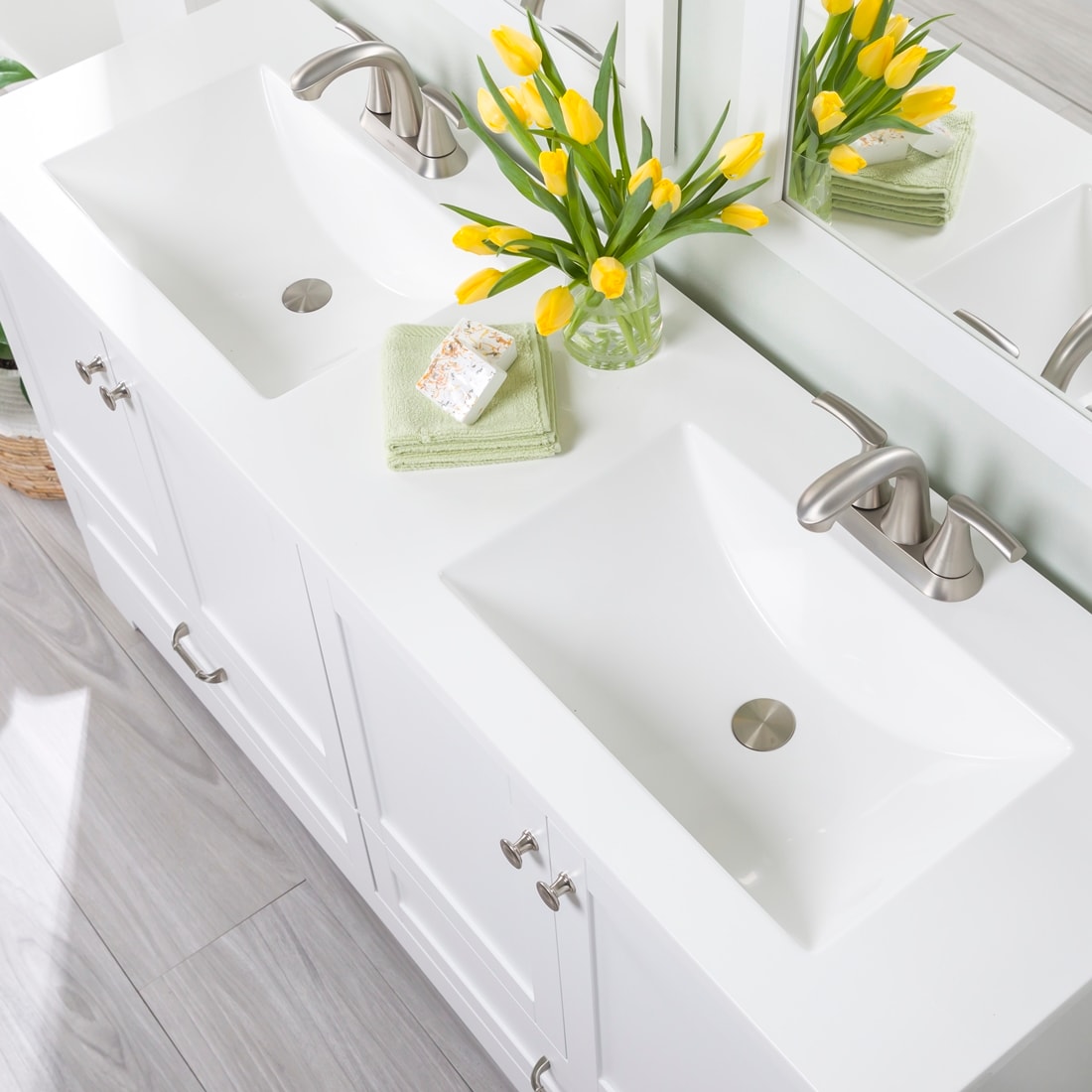 Diamond NOW Cassidy 60.5-in White Double Sink Bathroom Vanity with White Cultured Marble Top