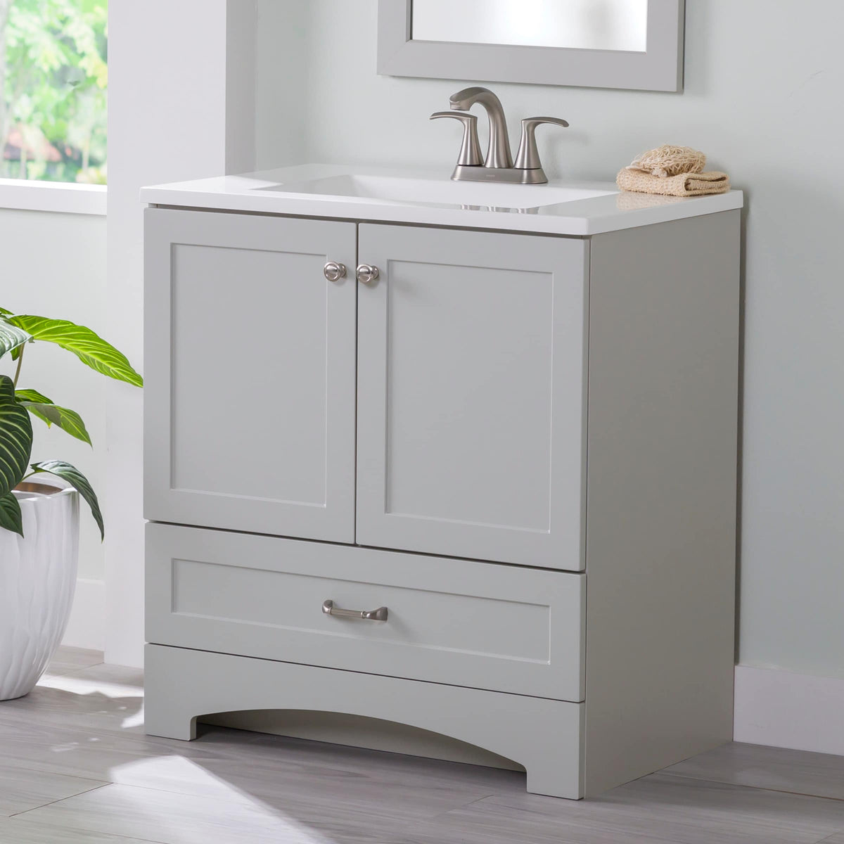 Diamond NOW Cassidy 30-in Pearl Gray Single Sink Bathroom Vanity with White Cultured Marble Top
