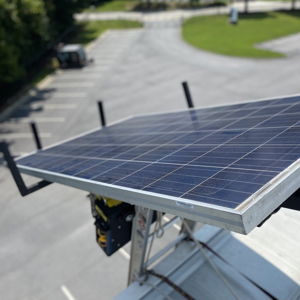 Tie Down TranzVolt G2 Solar Tilt Platform Pro Kit, Milwaukee 18V — Ladder Hoist, 44-ft Reach, 250-lb Capacity