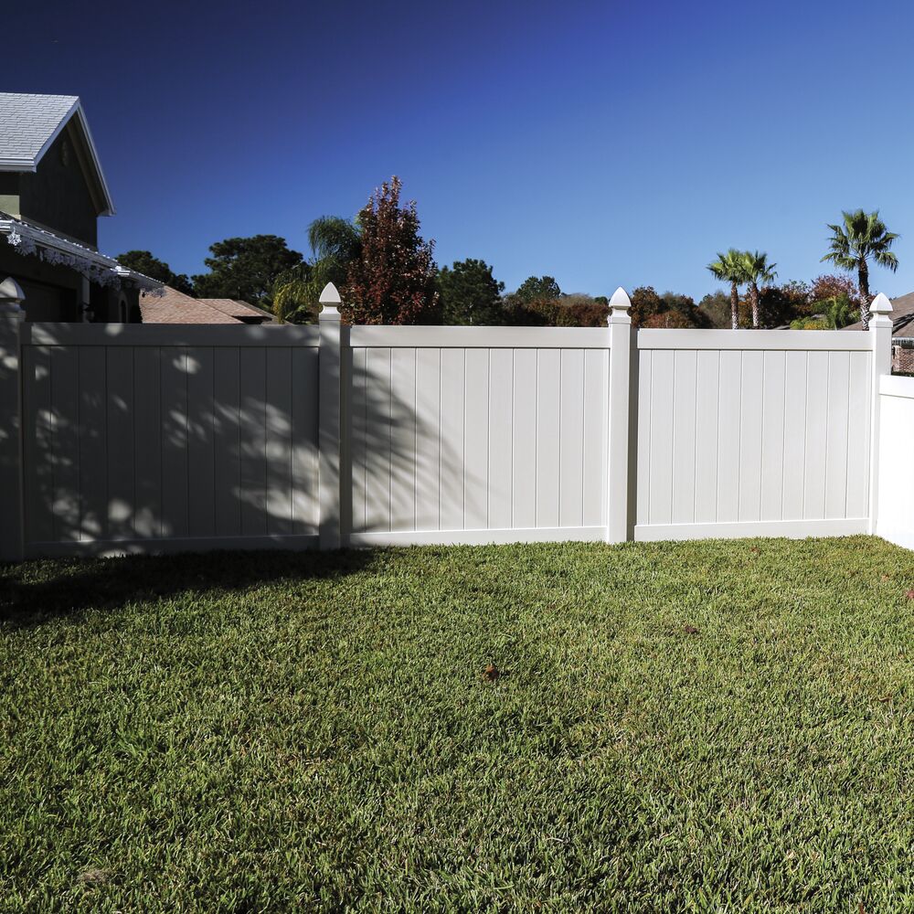 Freedom Hampton 5-ft H x 6-ft W White Privacy Vinyl Fence Panel (Unassembled)