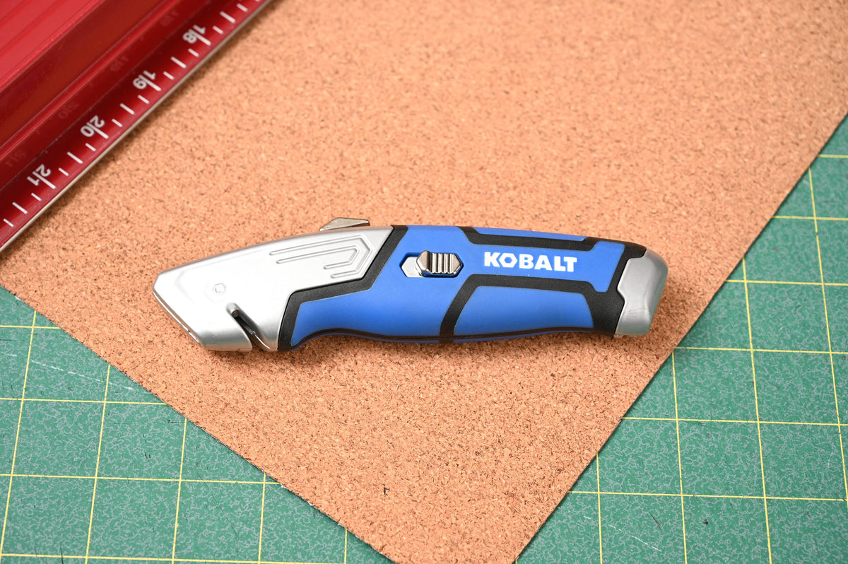 Kobalt 3/4-in Retractable Utility Knife, 3-Blade with On-Tool Storage