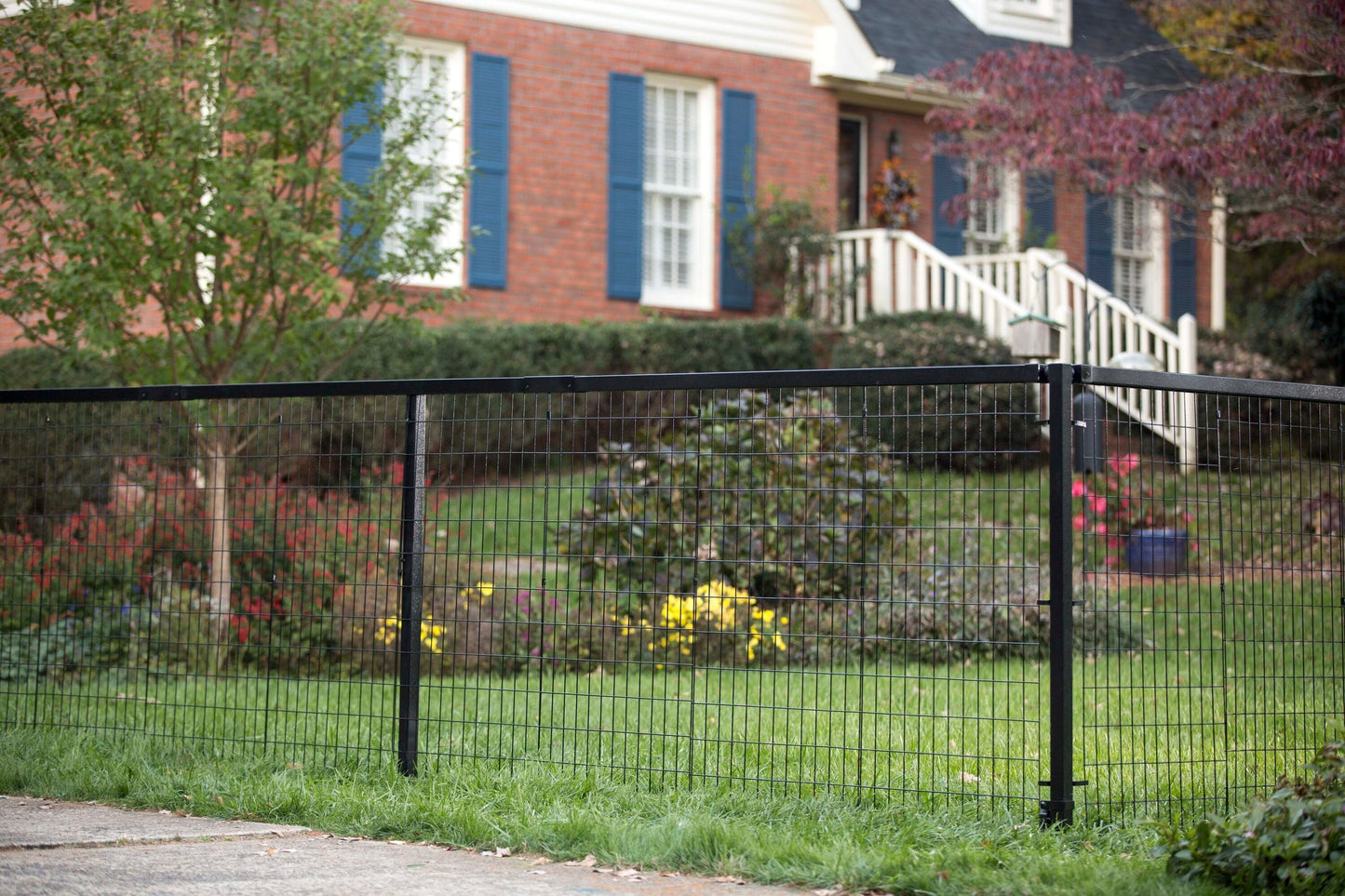 Yardgard Select 3.75-in Black Metal Rail Clip For Metal Fence