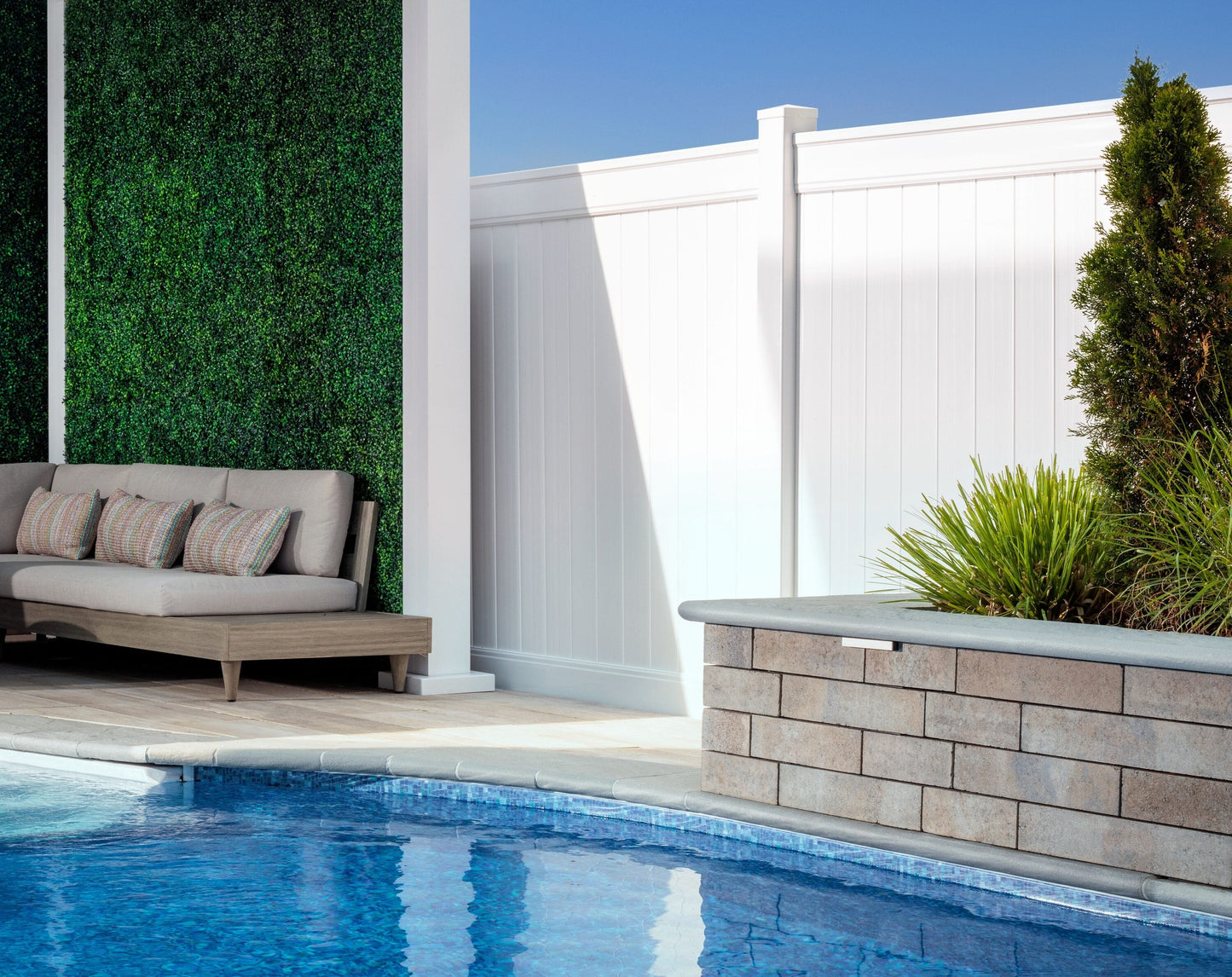 Freedom Emblem 6-ft H x 8-ft W White Privacy Vinyl Flat-top Fence Panel (Unassembled)