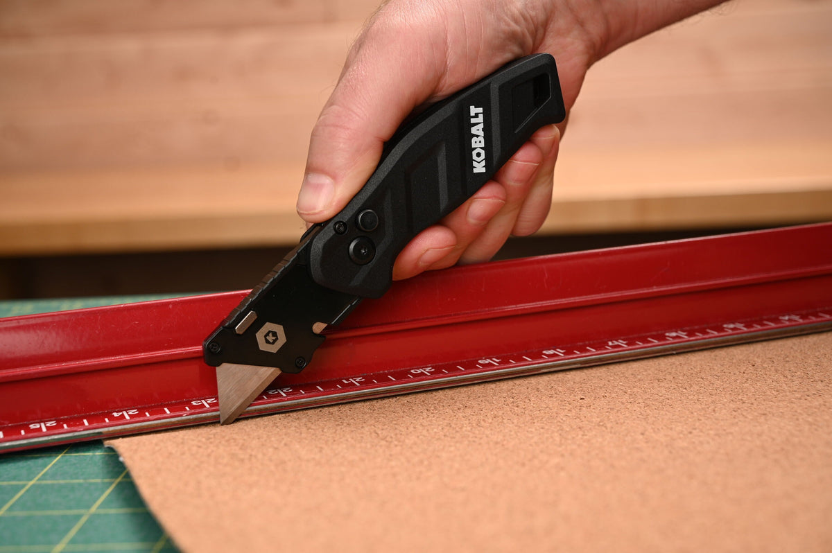 Kobalt Speed Release 3/4-in Folding Utility Knife, 10 Blades, On-Tool Storage