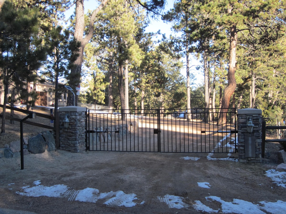 Estate Swing 12-ft Dual Swing Universal Battery Driveway Gate Opener Kit (Solar Compatible)