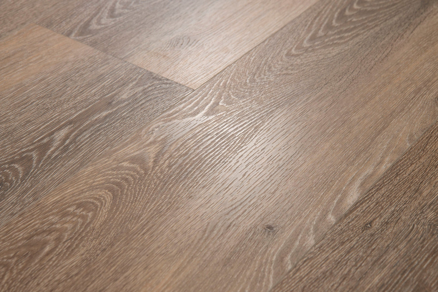 CALI Vinyl Longboards Osprey Oak 9-in W x 70.87-in L x 8-mm T Waterproof Interlocking Luxury Vinyl Plank Flooring, 20-mil Wear Layer (26.62-sq ft/carton)