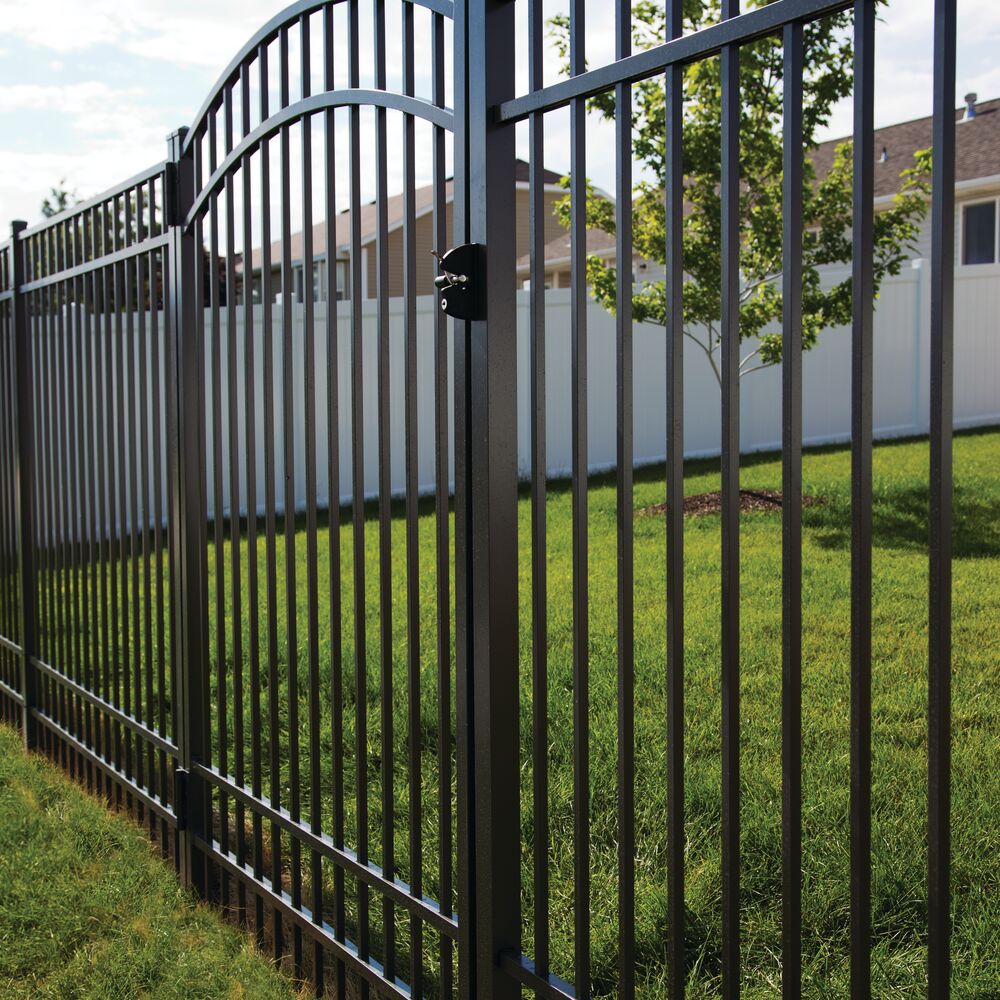 Freedom New Haven 6-ft H x 4-ft W Black Aluminum Spaced Picket Flat-top Decorative Fence Gate