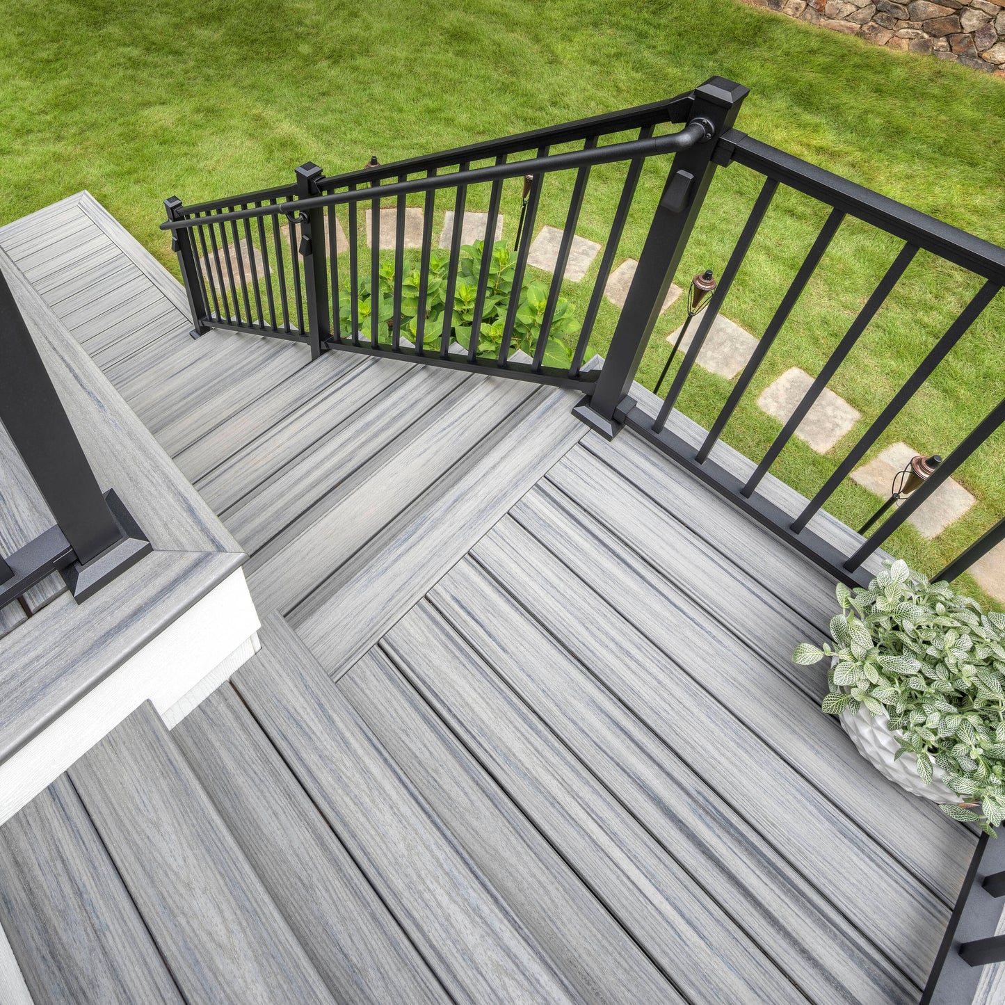 Trex Signature 8-ft x 36-in Charcoal Black Aluminum Deck Stair Rail Kit