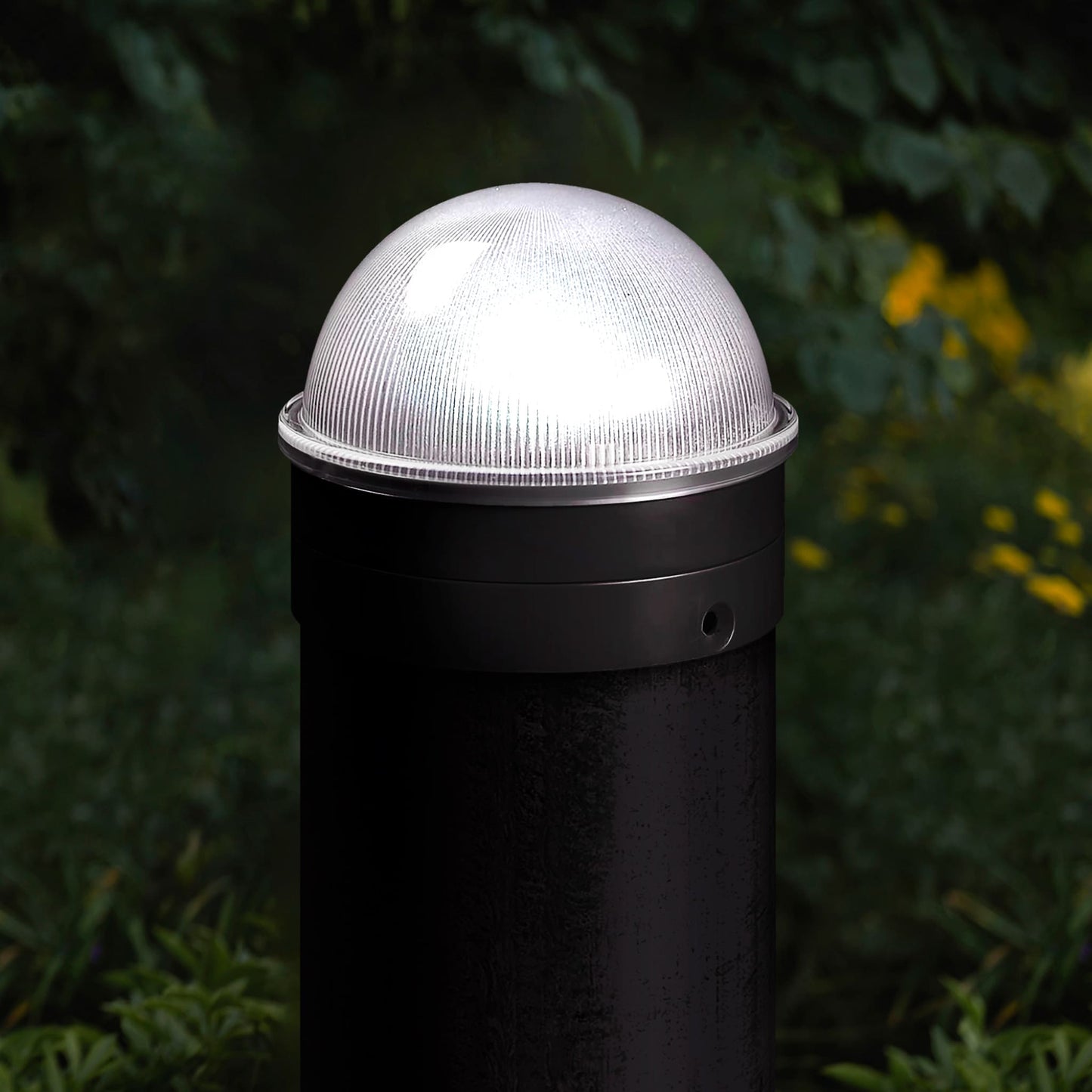 Classy Caps 5-Lumen 1-Watt Black Solar LED Outdoor Post Cap Light (4500 K)
