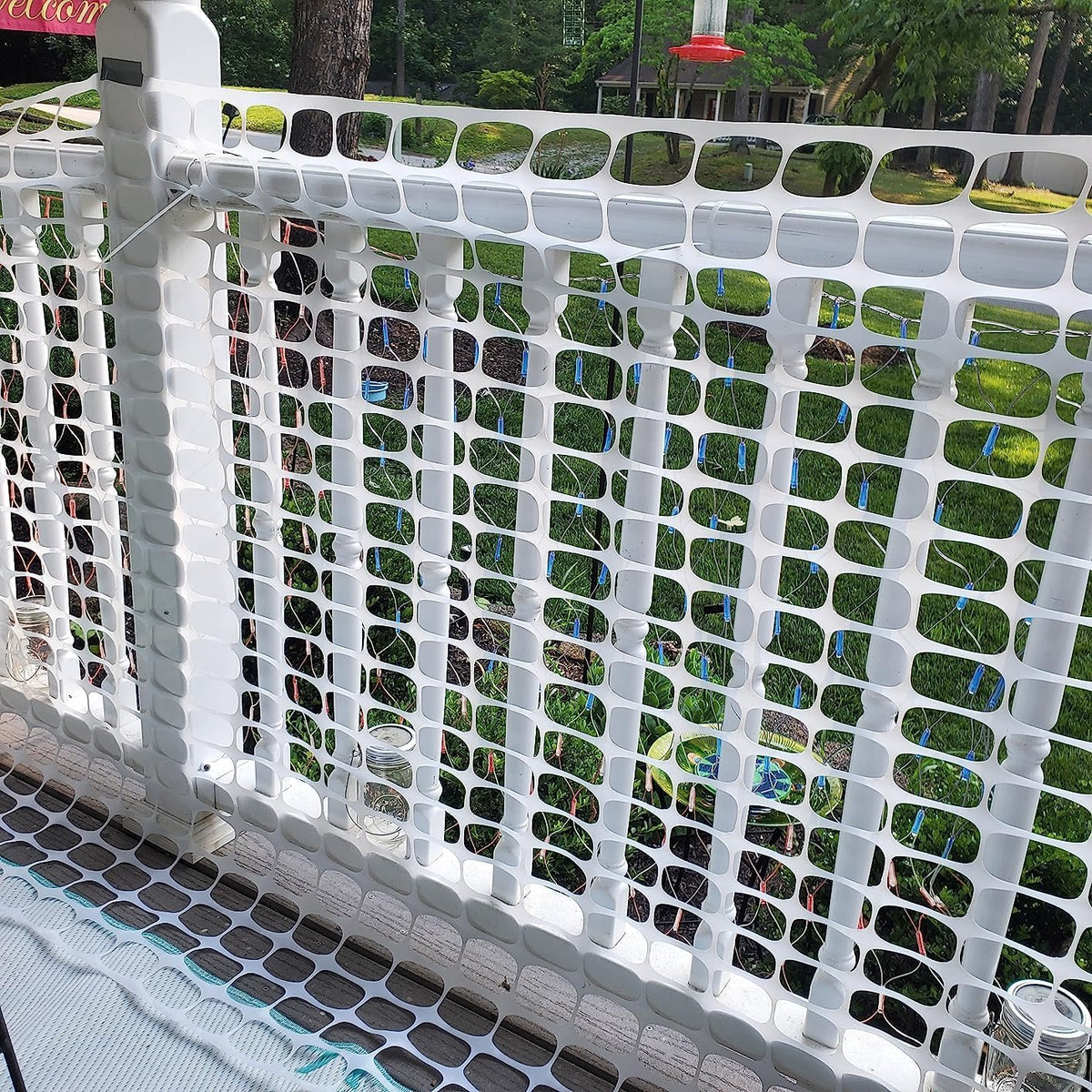 BOEN 100-ft H x 4-ft L Temporary Plastic Snow Fence