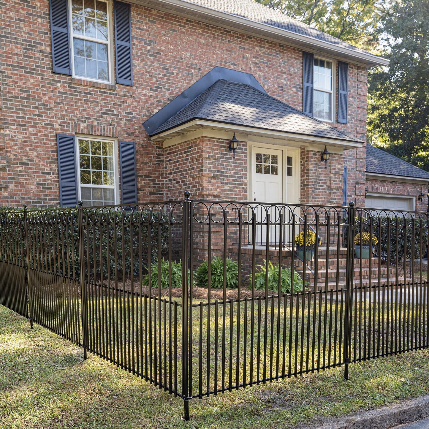 YARDLINK Grand Ambrose XL 3-ft H x 4-1/2-ft W Black Powder Coated Steel No Dig Flat-top No Dig Decorative Fence Panel