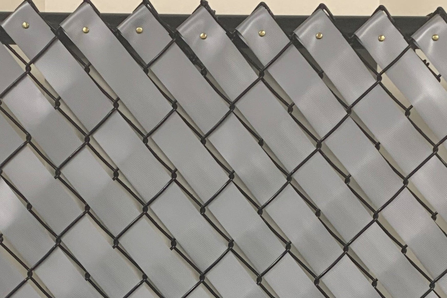 Pexco 2-in H x 250-ft W Silver Ldpe Weave Chain Link Fence Slat
