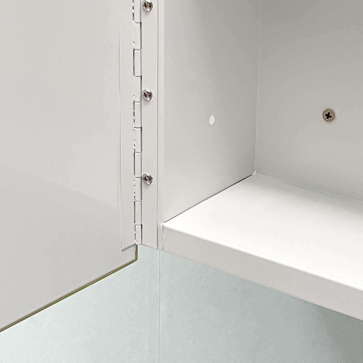 Forclover 16-in x 28-in Surface/Recessed Mount White Mirrored Soft Close Medicine Cabinet