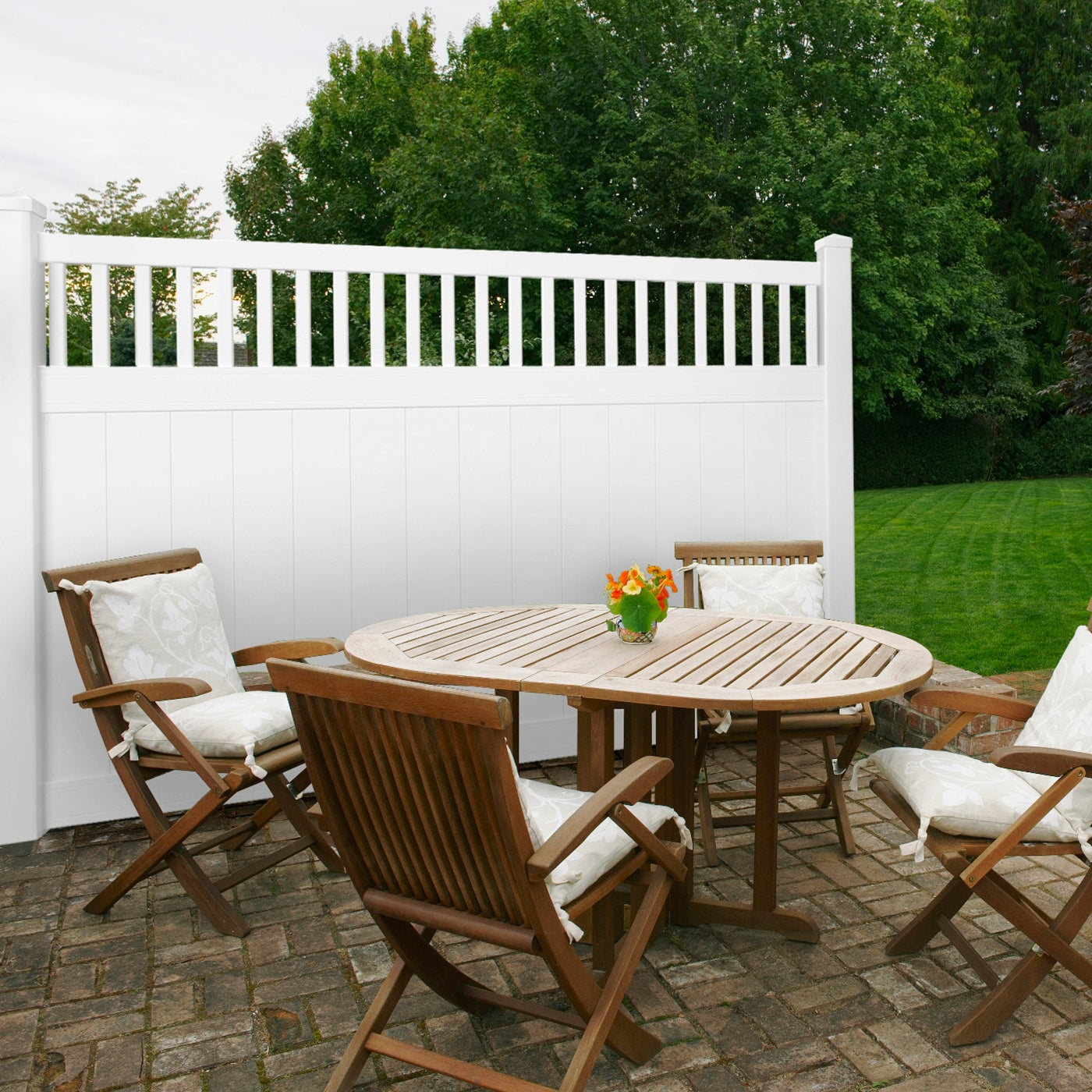 Outdoor Essentials Lakewood 8-ft H x 5-in W White Vinyl End Fence Post (Unassembled)