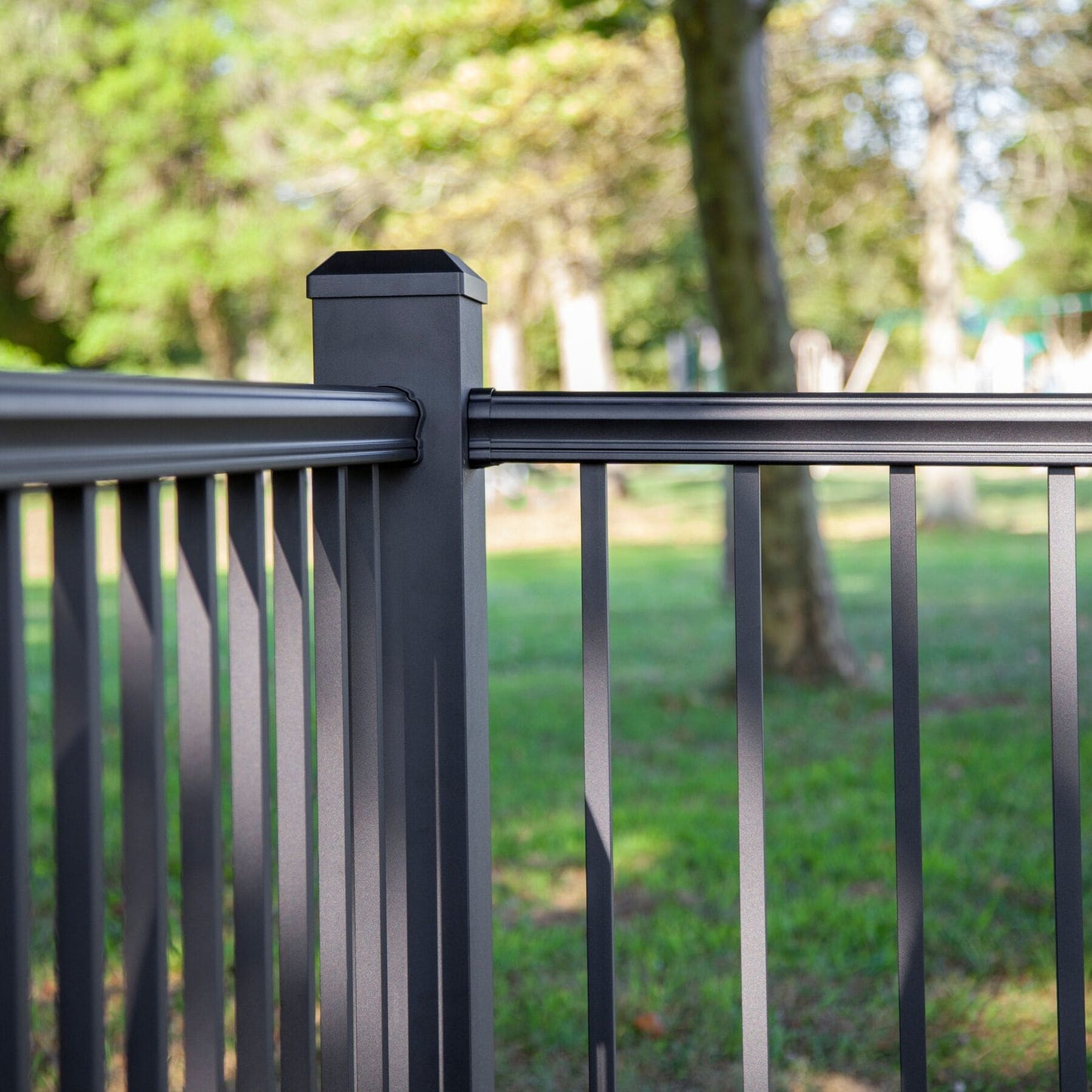MoistureShield Compass 6-ft L x 2.6-in W x 2.6-in H Matte Black Aluminum Top Rail