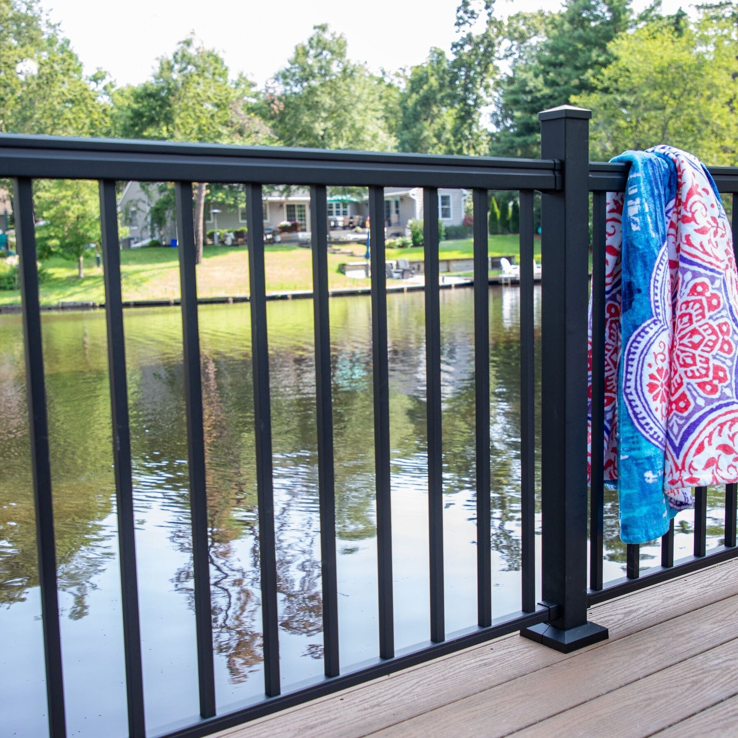 MoistureShield Compass 8-ft L x 1.13-in W x 2.6-in H Matte Black Aluminum Top Rail