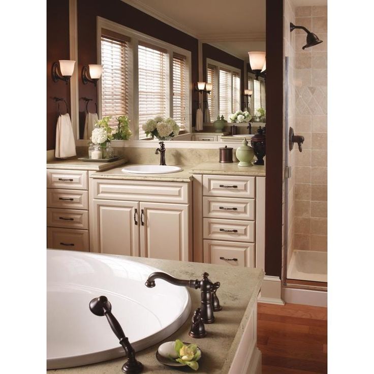 Delta Victorian Venetian Bronze 1-handle Single Hole/4-in Centerset WaterSense Bathroom Sink Faucet with Drain