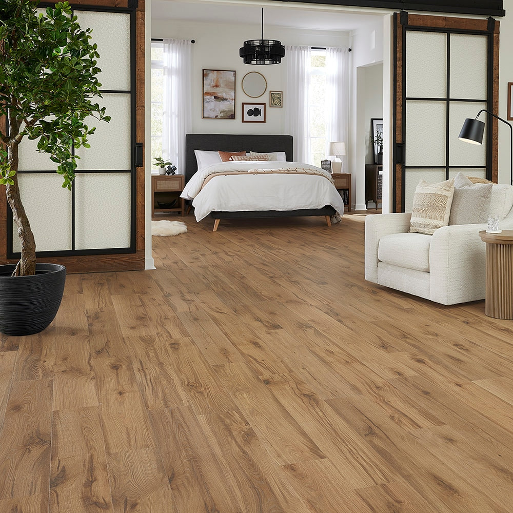 Pergo EverCraft Winding Creek Oak Brown Waterproof Hybrid Resilient Flooring 27-sq ft