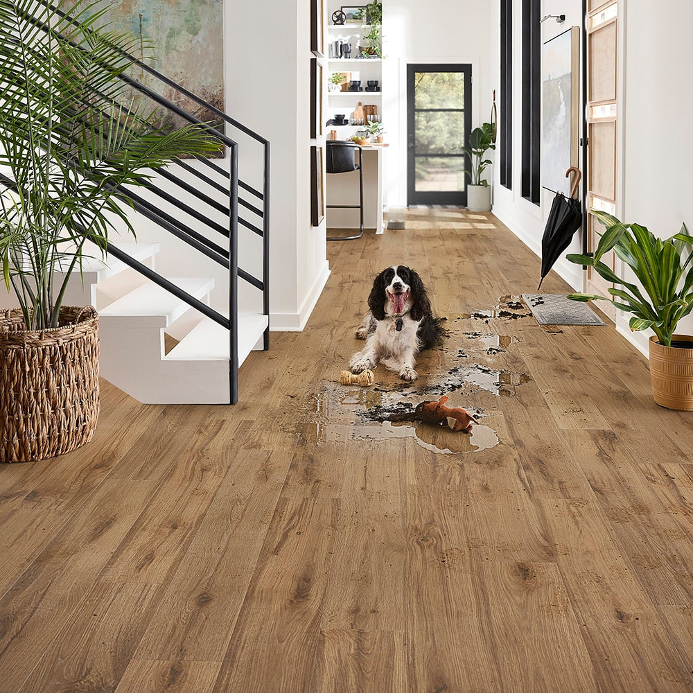 Pergo EverCraft Winding Creek Oak Brown Waterproof Hybrid Resilient Flooring 27-sq ft