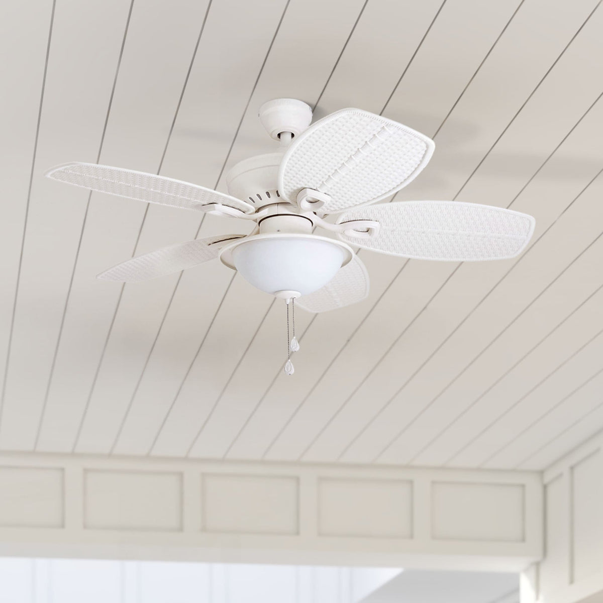 Harbor Breeze Cedar Shoals 44-in White LED Indoor/Outdoor Ceiling Fan with Light Kit (5-Blade)