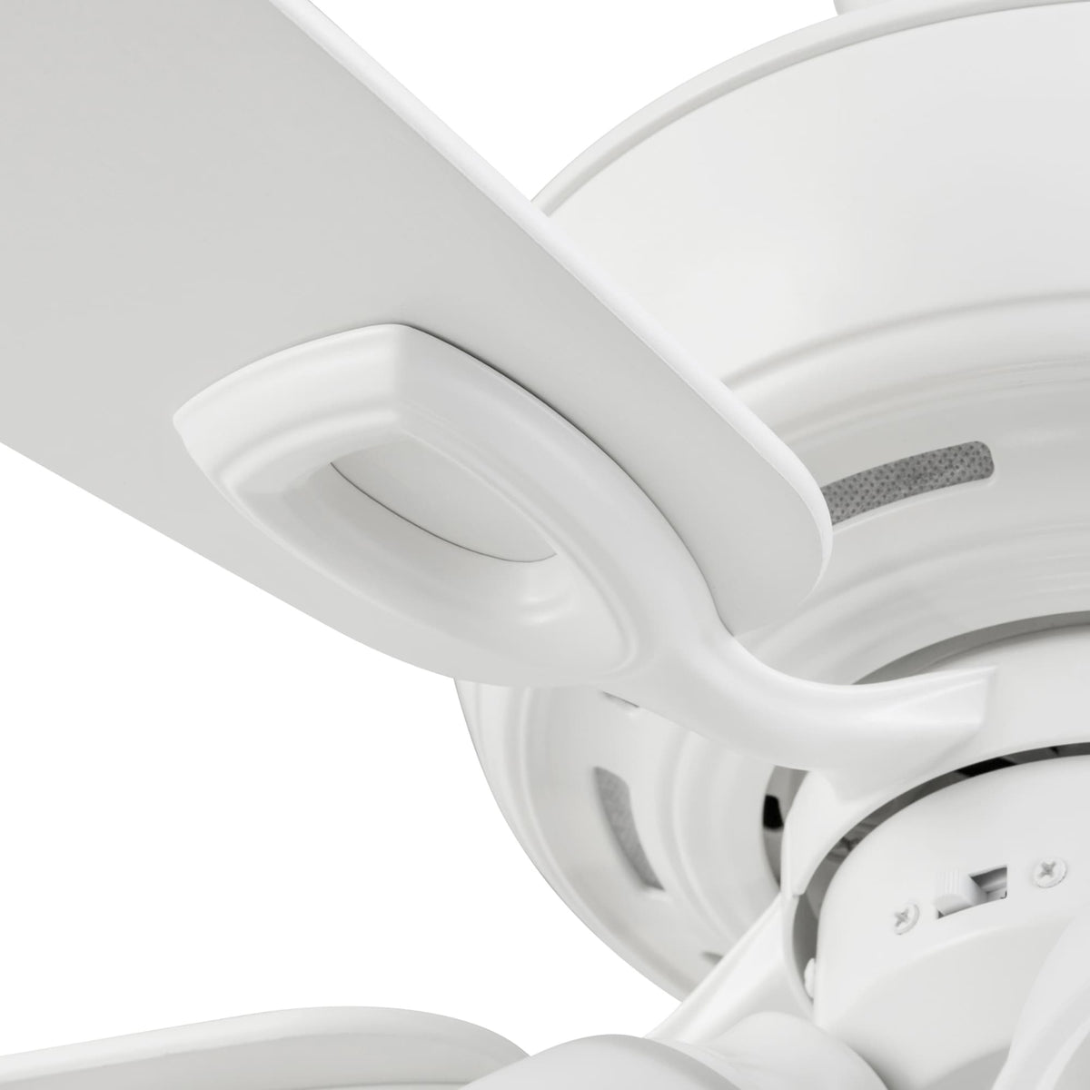 Harbor Breeze Notus 52-in White LED Indoor Ceiling Fan with Light Kit (5-Blade)