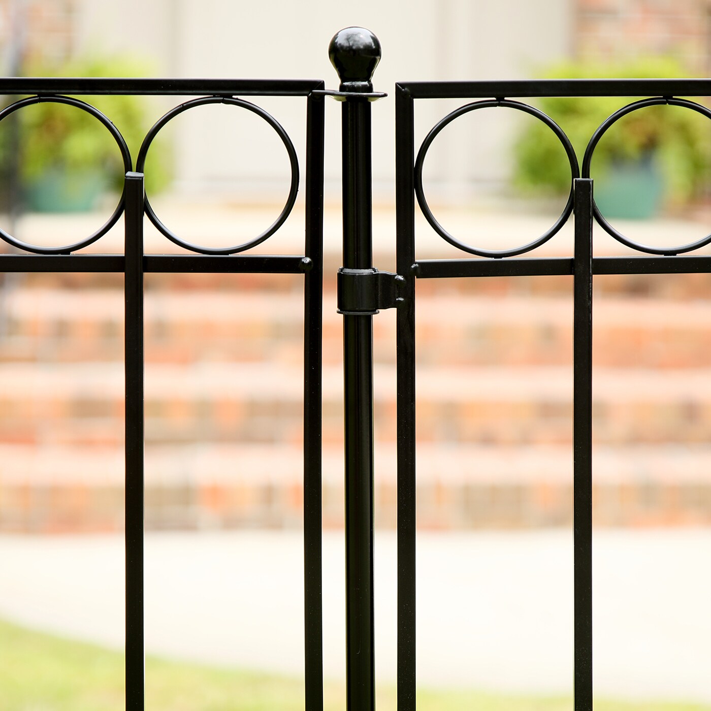 YARDLINK Grand Ambrose 3-ft H x 4-ft W Powder Coated Galvanized Steel Decorative Metal Flat-top No Dig Decorative Fence Panel