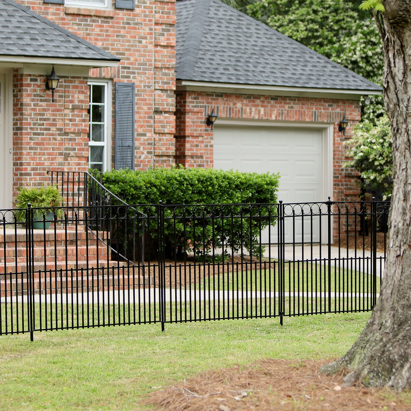 YARDLINK Grand Ambrose 3-ft H x 4-ft W Powder Coated Galvanized Steel Decorative Metal Flat-top No Dig Decorative Fence Panel