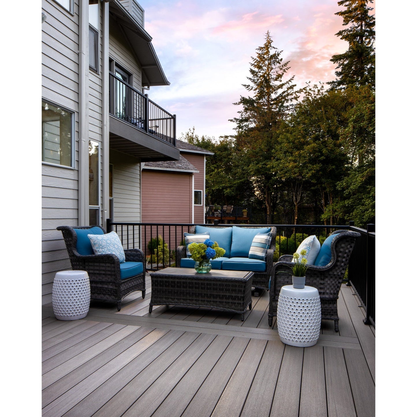Fiberon CitySide Matte Black Aluminum Deck Corner Post