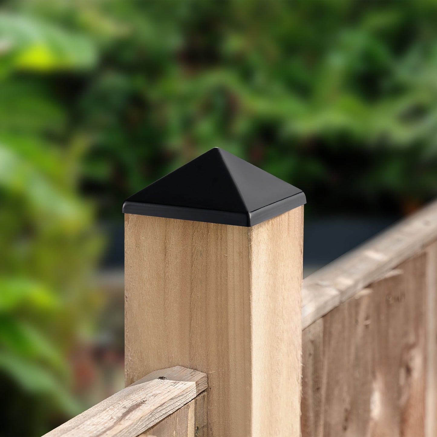 RELIABILT 4-in x 4-in Classic Black Metal Deck Post Cap