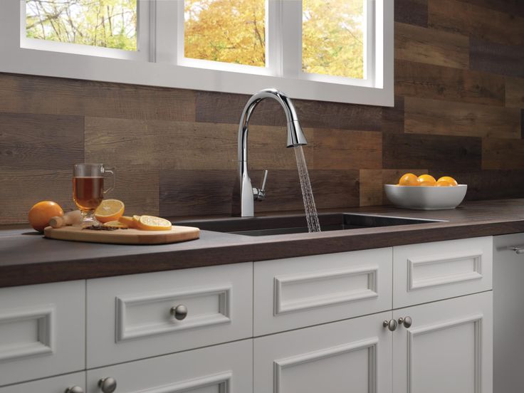 Delta Chrome 1-Handle Bathtub and Shower Faucet with Valve