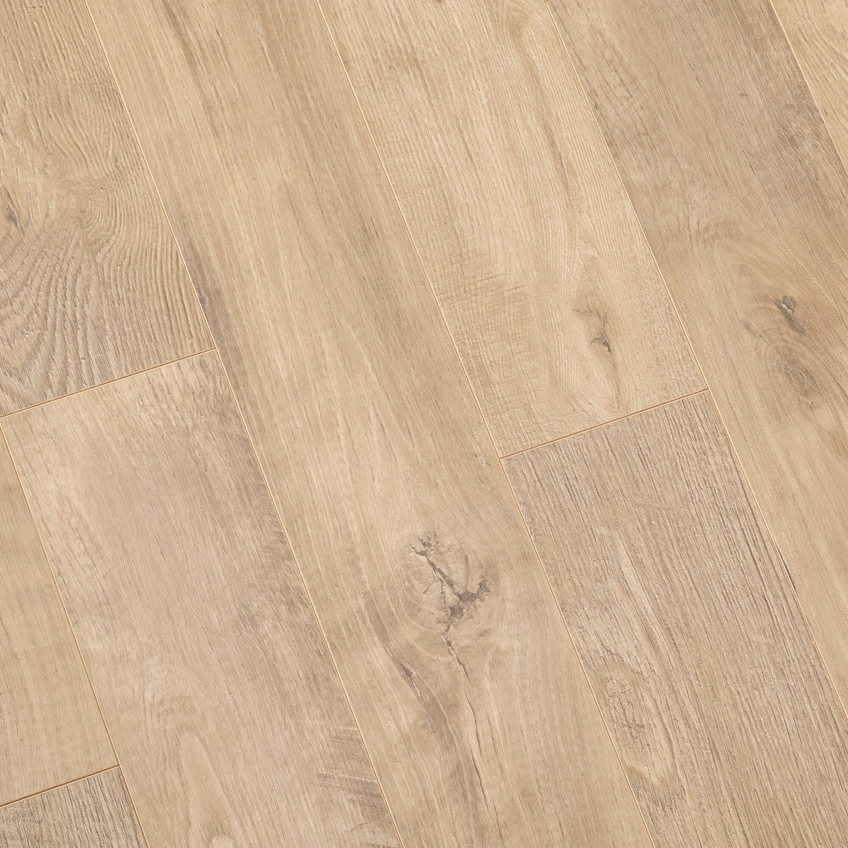 Pergo Classics Countryside Chestnut Water Resistant Laminate Flooring