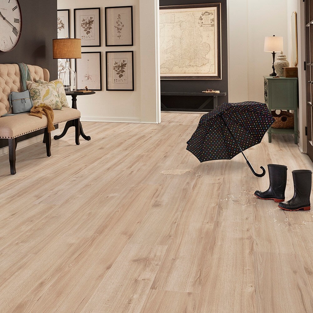 Pergo DuraCraft Lavinia Oak XL Brown Wood Look 22-mil Waterproof Vinyl Plank