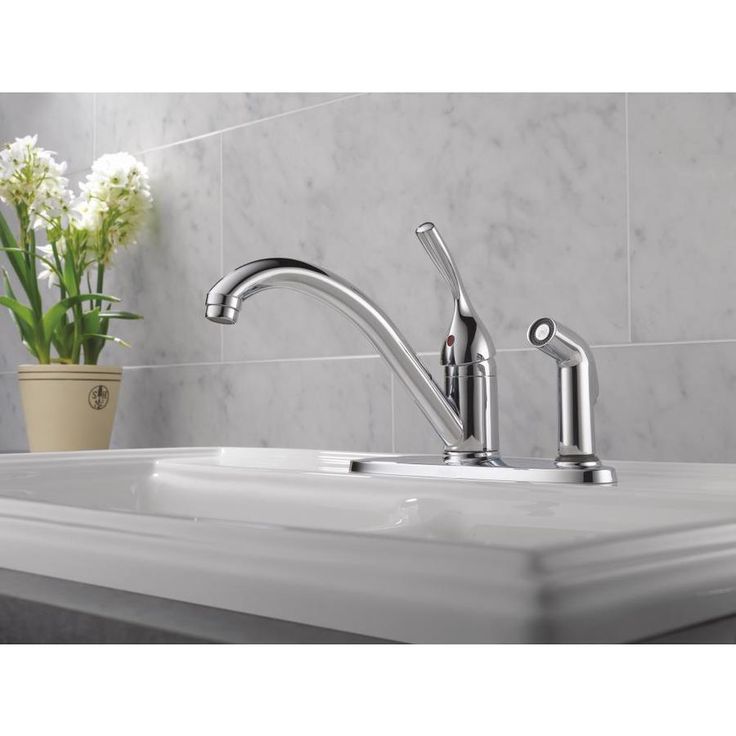 Delta Classic Chrome 1-Handle Deck-Mount Low-Arc Handle Kitchen Faucet (Deck Plate Included)
