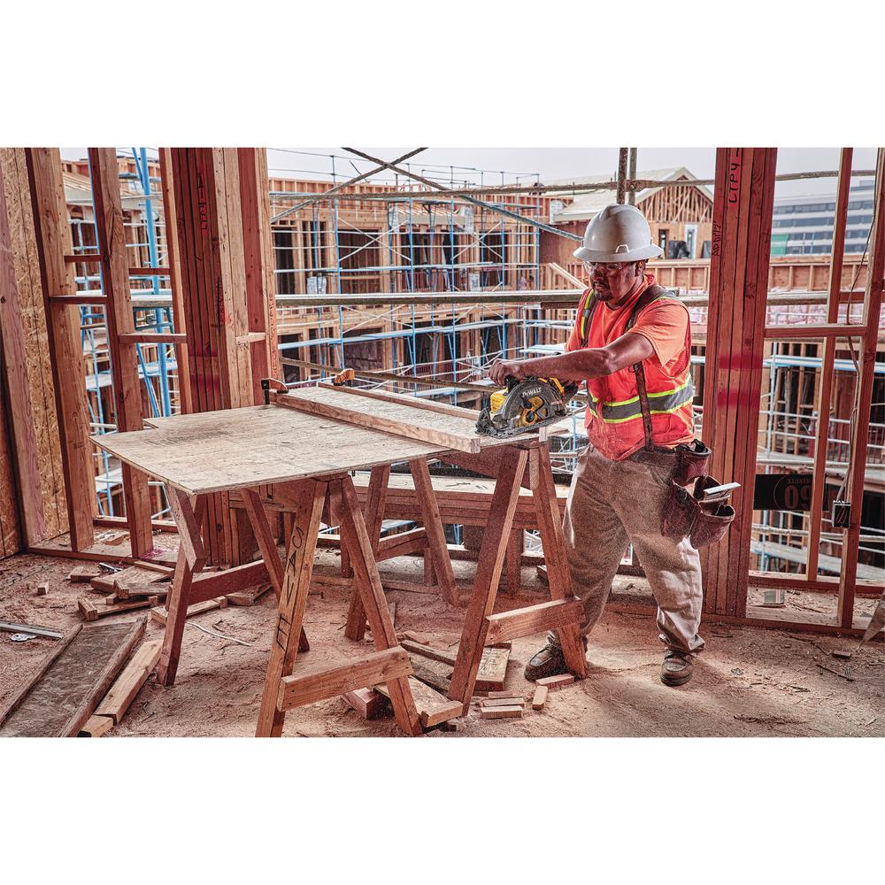 FLEXVOLT 60-Volt MAX Li-Ion Cordless Brushless 7-1/4 in. Wormdrive Circ Saw(Tool-Only) w/ Bonus FLEXVOLT 20V/60V Battery