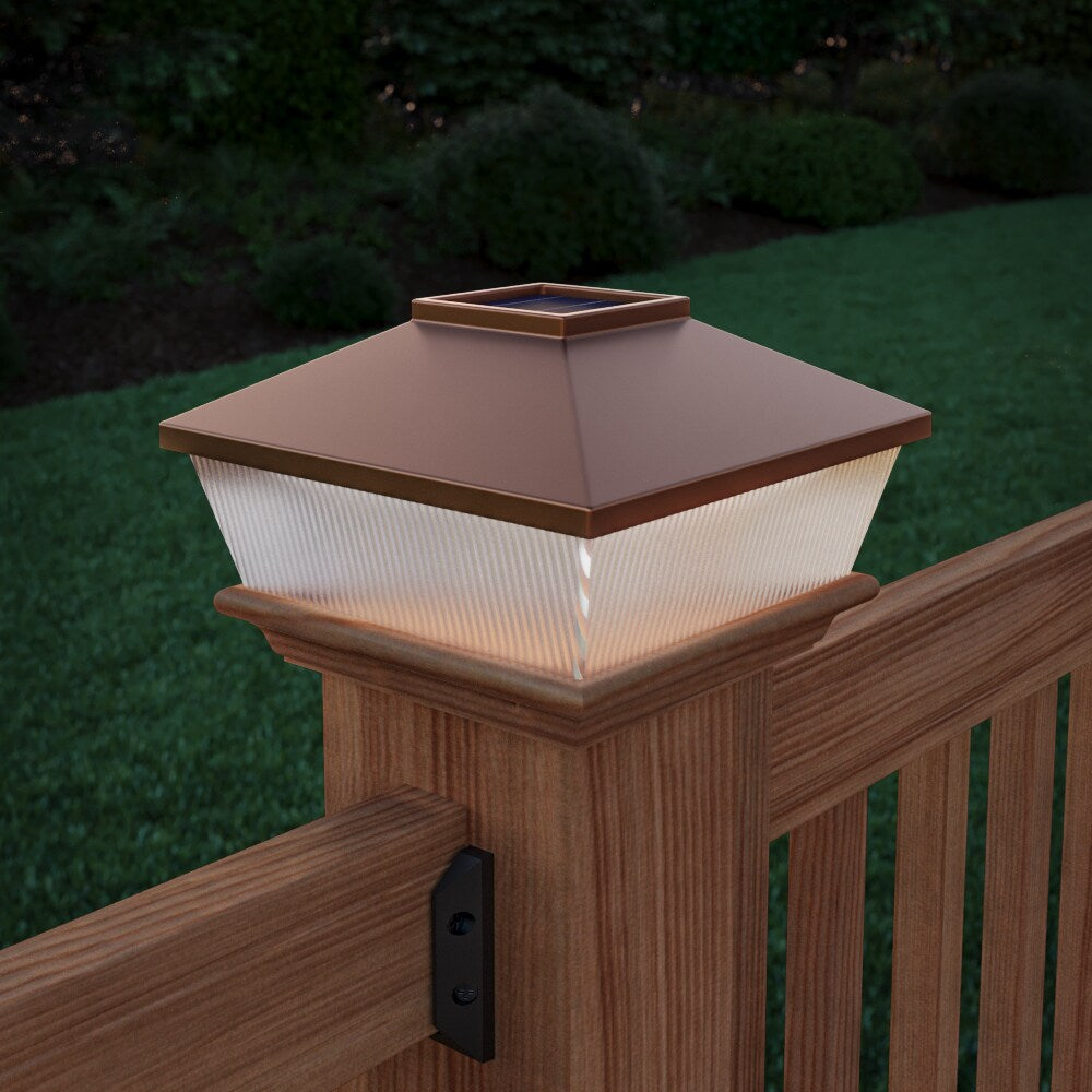 Deckorators 6-in x 6-in 6-Lumen 1-Watt Copper Battery-operated LED Outdoor Post Cap Light (6500 K)