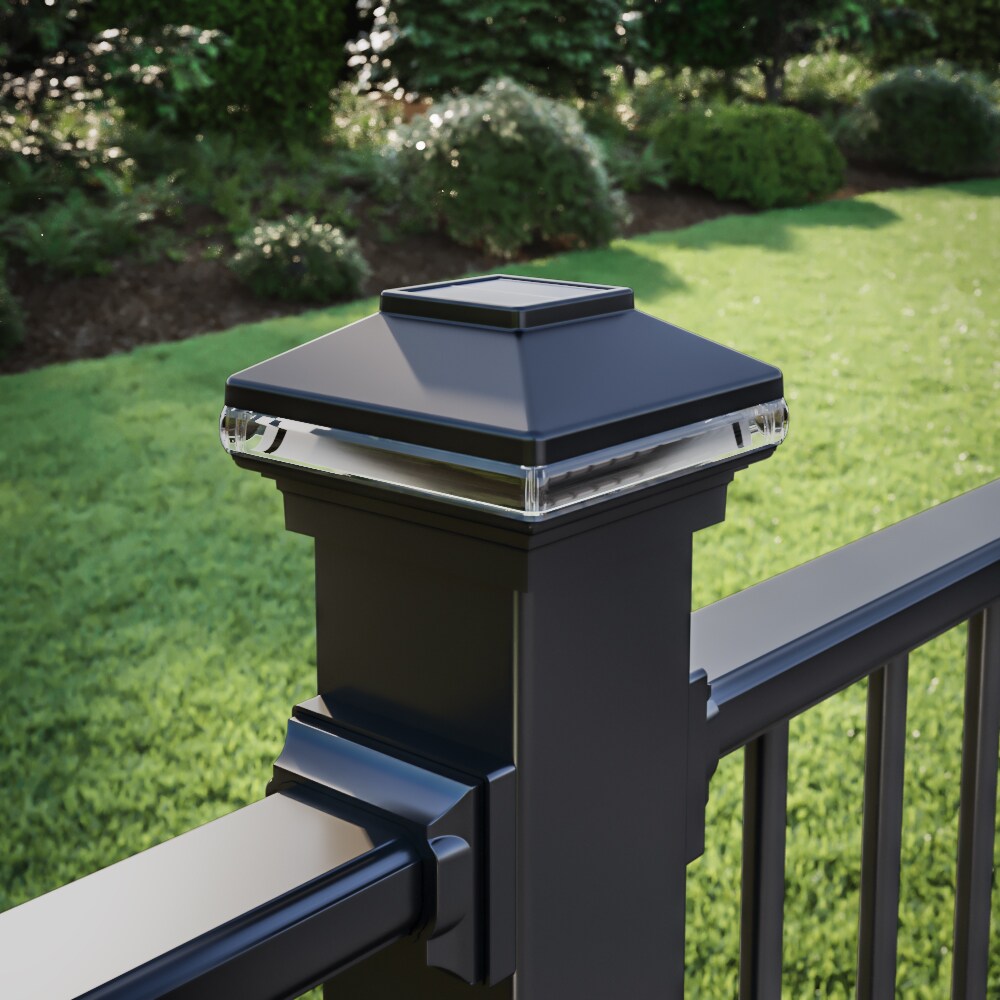 Deckorators 4-in x 4-in 5-Lumen 1-Watt Black Battery-operated LED Outdoor Post Cap Light (6500 K)