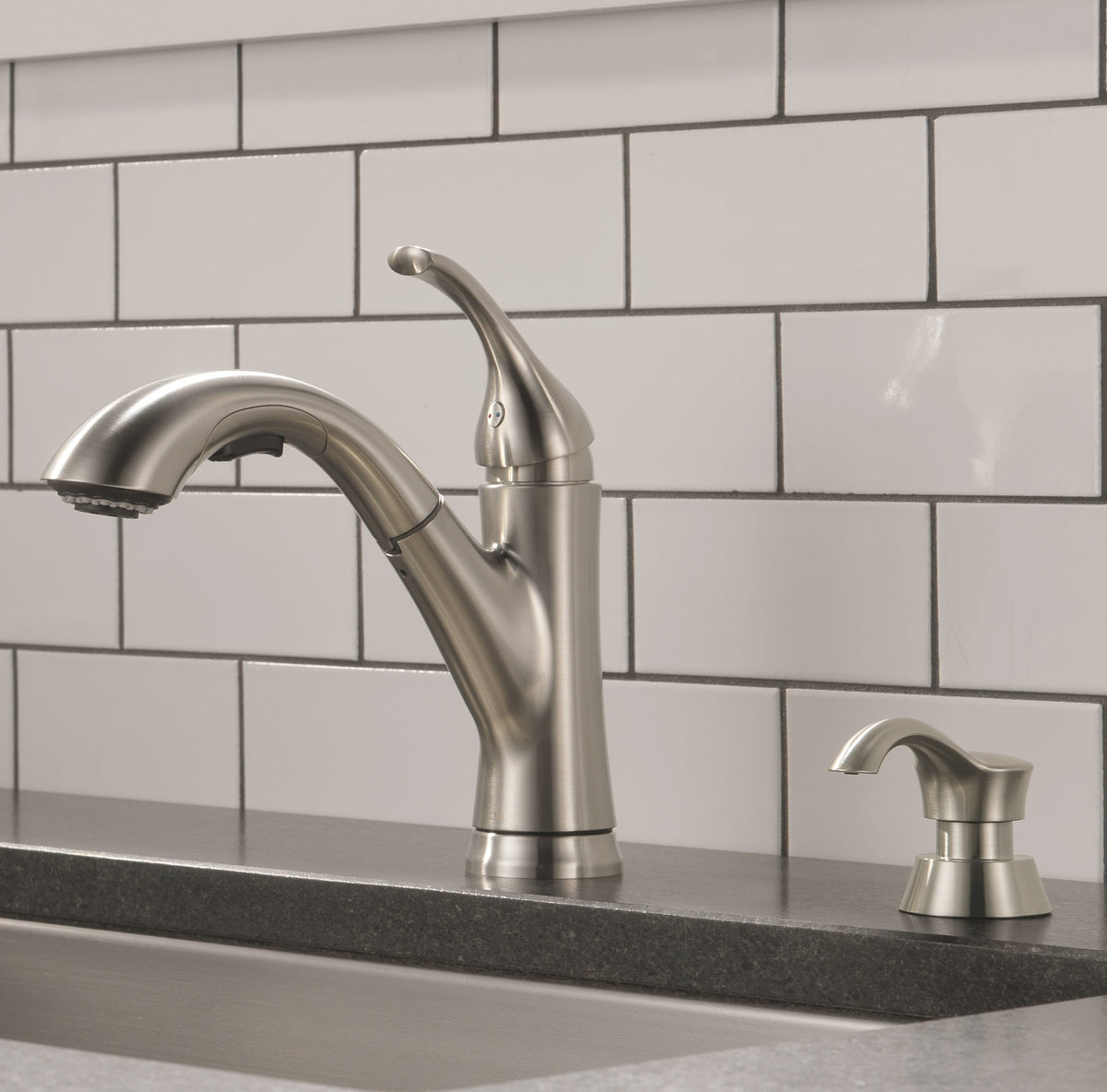 Delta Kessler Stainless 1-Handle Deck-Mount Pull-Out Kitchen Faucet with Soap Dispenser and Deck Plate