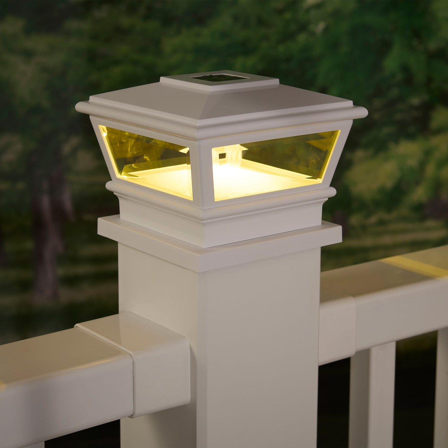 RELIABILT 4-in x 4-in 5-Lumen White Solar LED Outdoor Post Cap Light (5000 K)