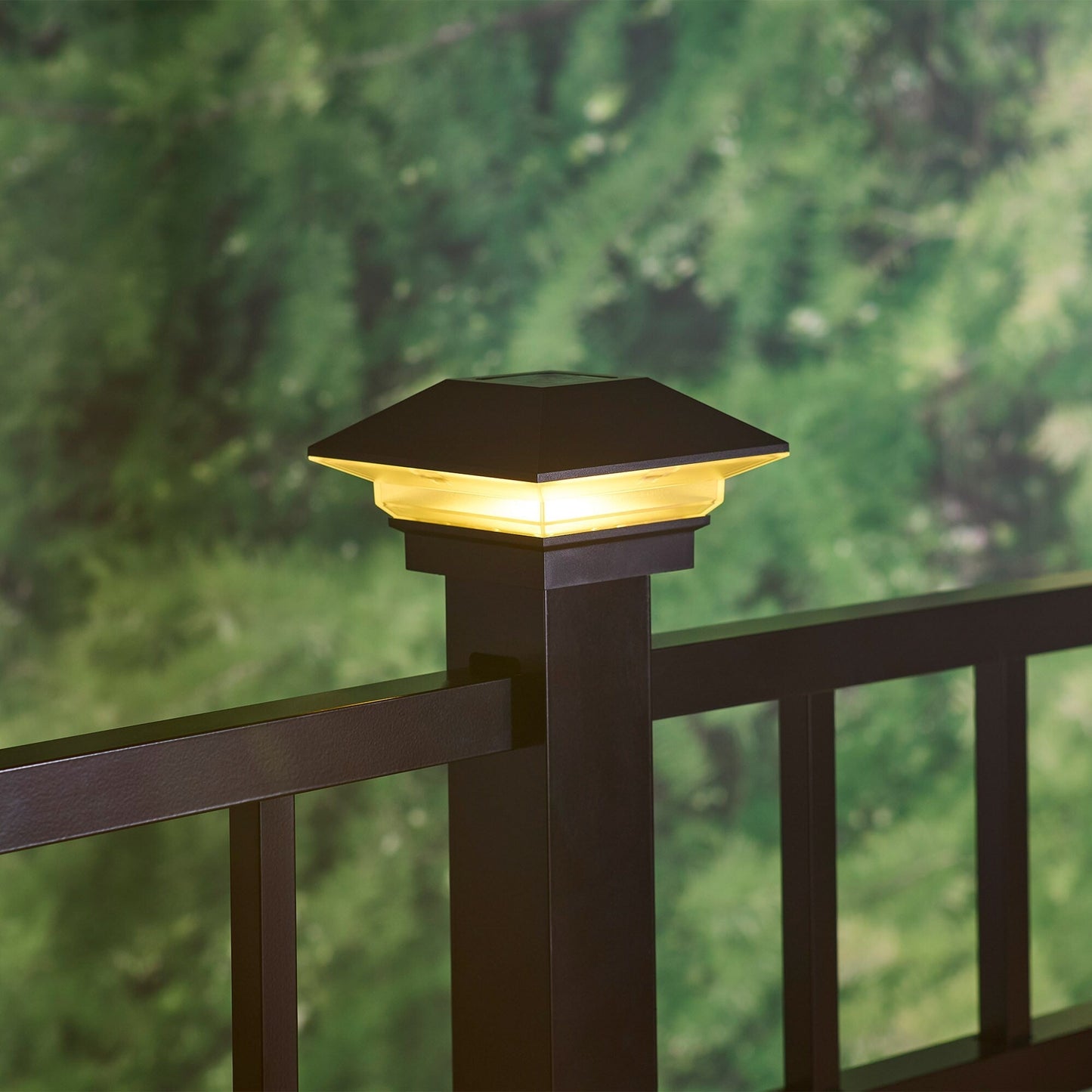RELIABILT 3-in x 3-in 5-Lumen Black Solar LED Outdoor Post Cap Light (5000 K)