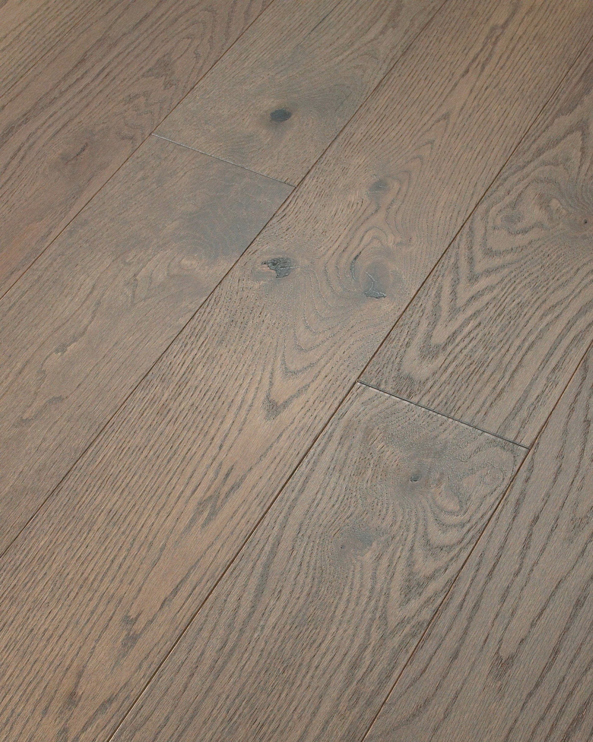 Shaw Oak Kenver hardwood flooring — color and finish detail