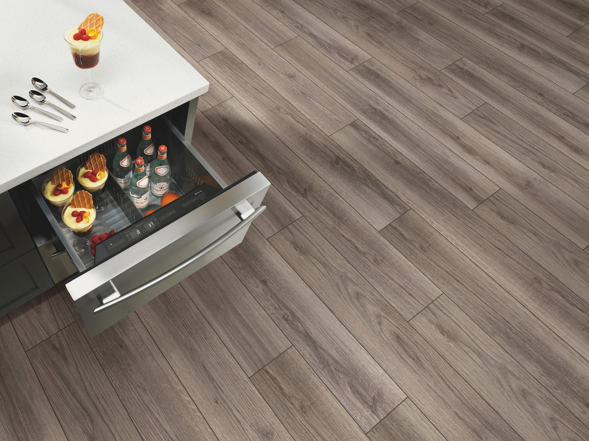 Shaw Rustic Design Homestead Oak Gray 12-mil x 7-in W x 48-in L Waterproof Interlocking Luxury Vinyl Plank Flooring (18.91-sq ft/ Carton)