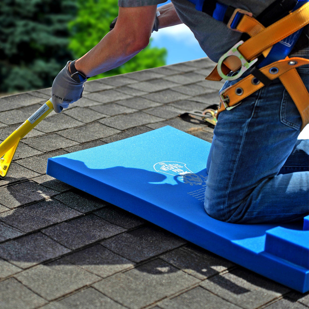 Tie Down Kneeling Foam 34-in Wedgie Pad Shingle Remover